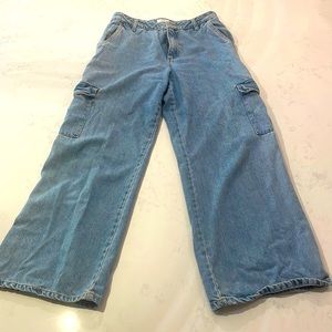 Wide legged Cargo Jeans